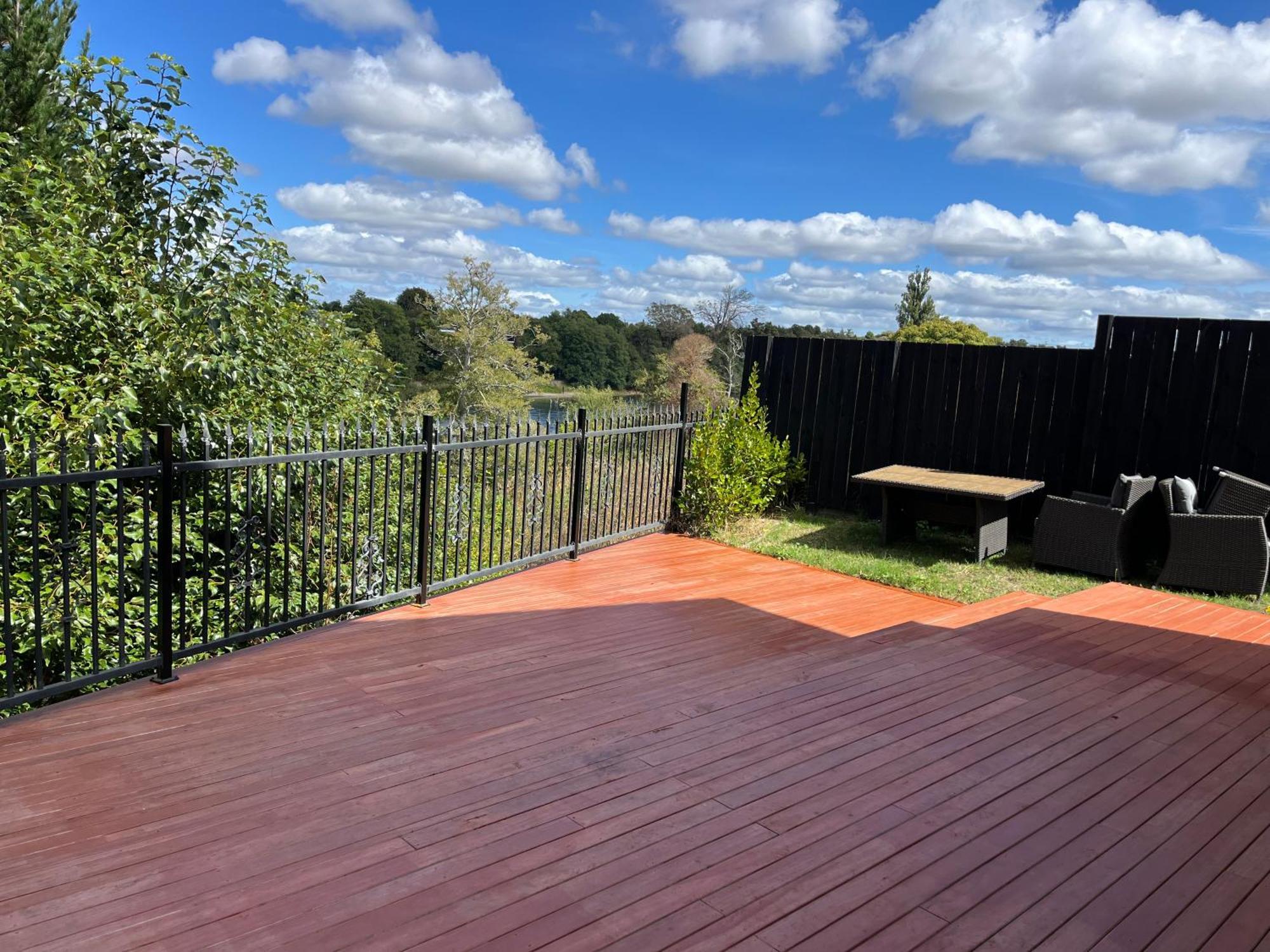 Fabulous River View - Brand New House In Hamilton Eksteriør bilde